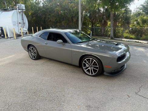 Used 2023 Dodge Challenger R/T image 4