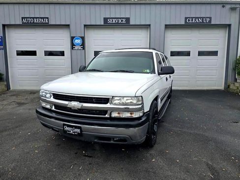 Used 2003 Chevrolet Suburban LS w/ LS Preferred Equipment Group image 4