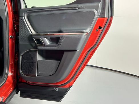 Used 2023 Rivian R1T Adventure image 12