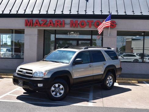 Used 2003 Toyota 4Runner SR5 AWD/4WD image 2