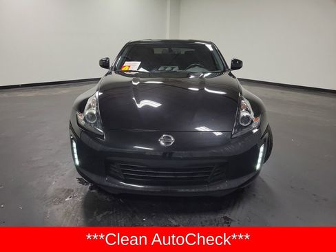 Used 2020 Nissan 370Z Sport image 2