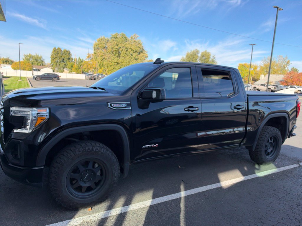 Used 2022 GMC Sierra 1500 AT4 AWD/4WD image 2