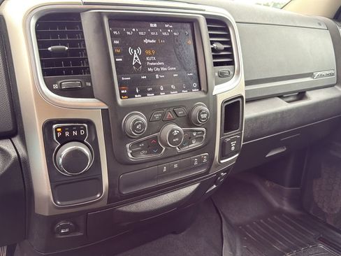 Used 2019 RAM 1500 Big Horn RWD image 14