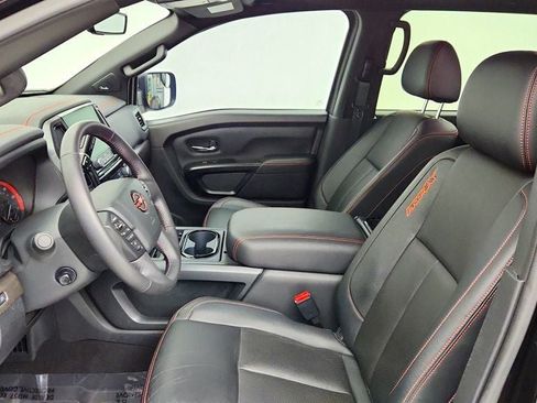Used 2024 Nissan Titan PRO-4X w/ Pro-4x Convenience Package AWD/4WD image 19