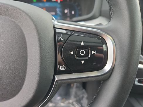 Used 2024 Volvo S60 B5 Plus image 13