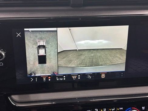 New 2026 GMC Sierra 2500 AT4 w/ Technology Package AWD/4WD image 33