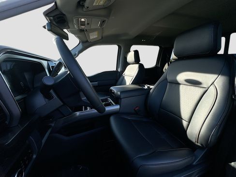 New 2026 Ford F350 Lariat w/ Black Appearance Package image 15