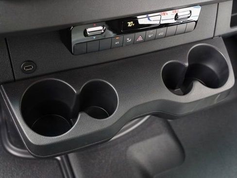 Used 2023 Mercedes-Benz Sprinter 3500 image 41