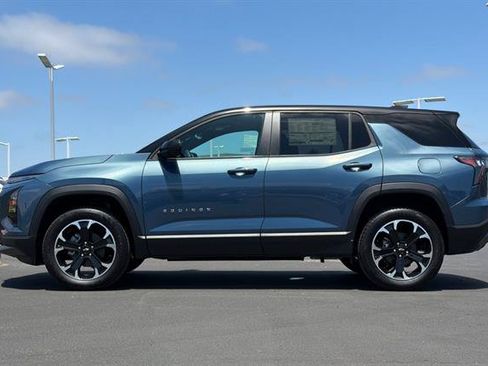 New 2026 Chevrolet Equinox LT w/ Convenience Package II FWD image 7