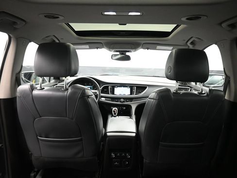 Used 2018 Buick Enclave Essence AWD/4WD image 40