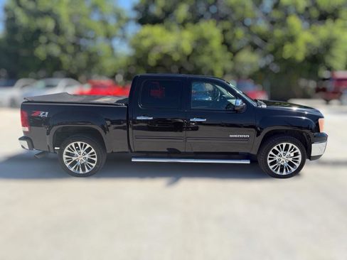 Used 2013 GMC Sierra 1500 SLT w/ Suspension Package, Off-Road AWD/4WD image 7