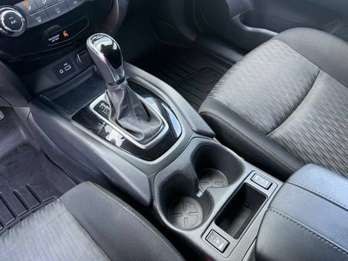 Used 2019 Nissan Rogue S w/ Special Edition Package AWD/4WD image 20