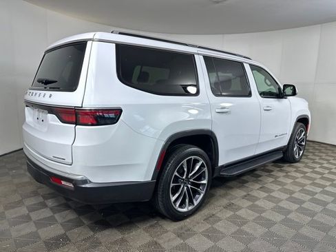 Used 2022 Jeep Wagoneer Series II w/ Premium Group I image 3