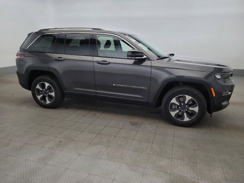 Used 2022 Jeep Grand Cherokee Limited 4xe image 11