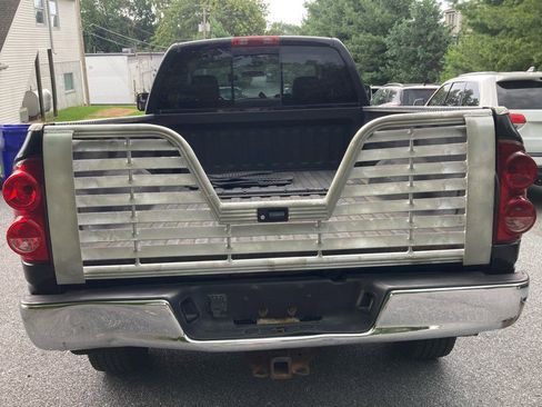 Used 2007 Dodge Ram 2500 Truck SLT image 6
