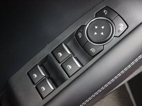 Used 2021 Ford Mustang Mach-E Premium image 12