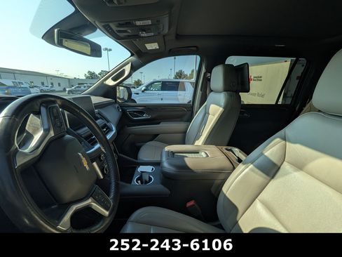 Used 2021 Chevrolet Suburban LT w/ Rear Media and Nav Package AWD/4WD image 11