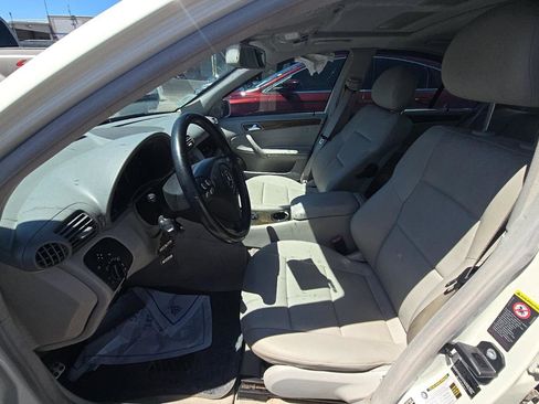 Used 2007 Mercedes-Benz C 230 Sedan image 9