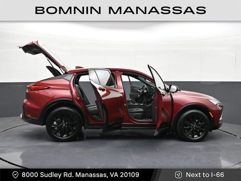 Used 2024 Buick Envista Sport Touring w/ Convenience I Package FWD image 39