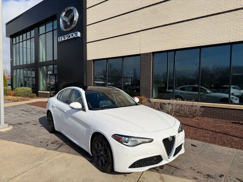 Used 2017 Alfa Romeo Giulia image 1