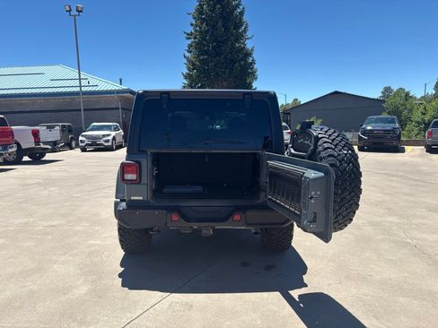 Used 2025 Jeep Wrangler Sport AWD/4WD image 7
