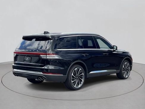 Used 2025 Lincoln Aviator Reserve w/ Illumination Package AWD/4WD image 4