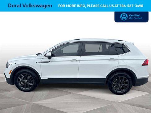 Certified 2024 Volkswagen Tiguan SE w/ Panoramic Sunroof Package image 5