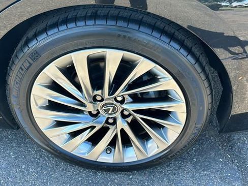 Used 2023 Lexus ES 350 Luxury image 6