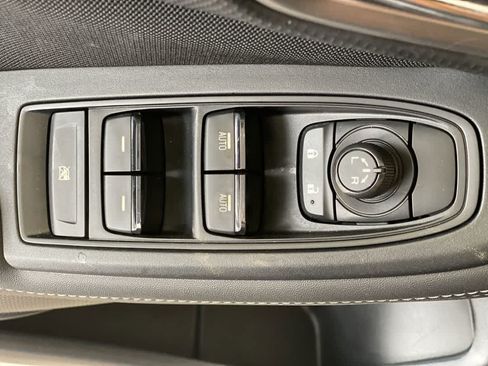 Used 2023 Subaru Forester Premium AWD/4WD image 16