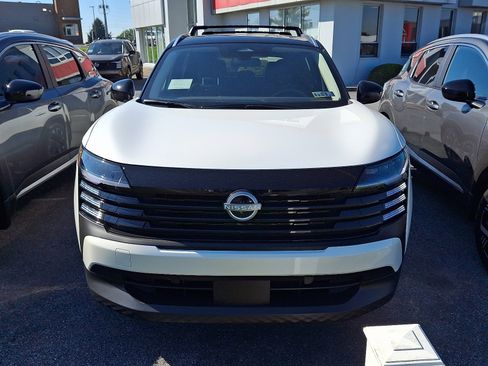 New 2026 Nissan Kicks SV w/ SV Premium Package image 2