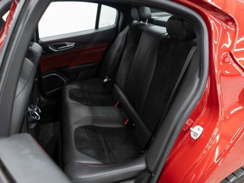 Used 2017 Alfa Romeo Giulia Quadrifoglio image 28