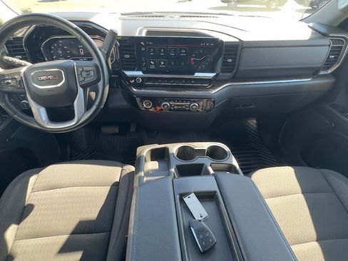 Used 2024 GMC Sierra 1500 SLE image 7