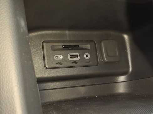 Used 2022 Chevrolet Equinox LT image 16