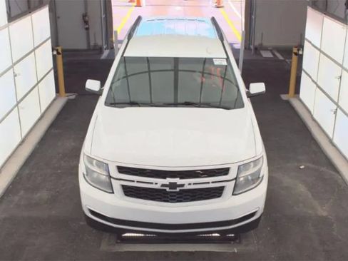 Used 2018 Chevrolet Tahoe LS RWD image 2
