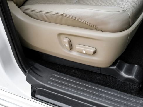 Used 2015 Toyota 4Runner Limited image 40