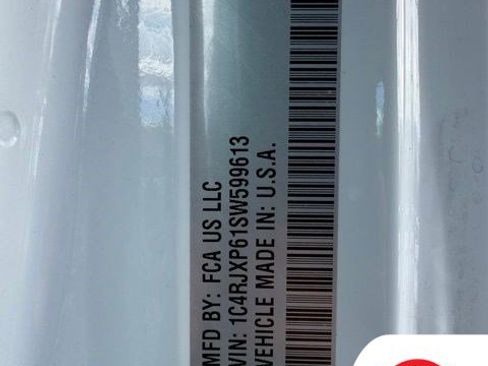 Used 2025 Jeep Wrangler Sahara w/ Safety Group image 29