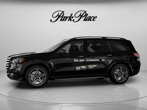 New 2026 Mercedes-Benz GLS 450 4MATIC image 4