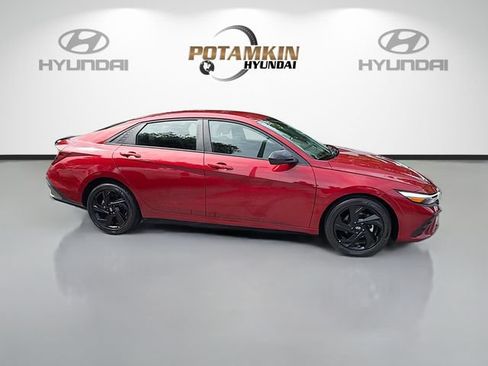 Certified 2026 Hyundai Elantra Sport FWD image 4