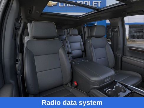New 2026 Chevrolet Suburban Premier image 17