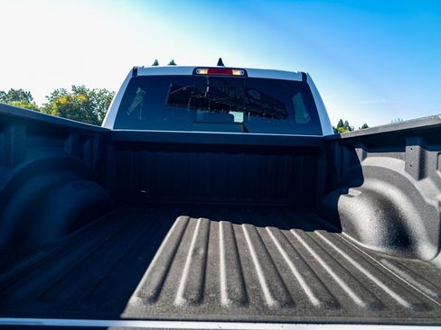 Used 2019 RAM 1500 Laramie Longhorn image 14