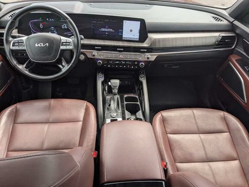 Used 2024 Kia Telluride EX w/ EX Captain's Chair Package FWD image 16