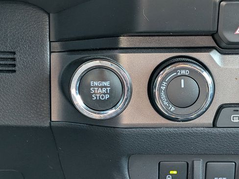 Certified 2023 Toyota Tacoma TRD Sport image 27