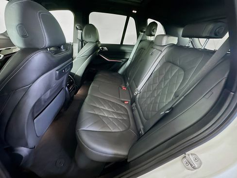 Used 2023 BMW X5 xDrive40i w/ Climate Comfort Package image 30