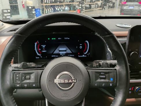 Used 2022 Nissan Pathfinder Platinum w/ Cargo Package image 10