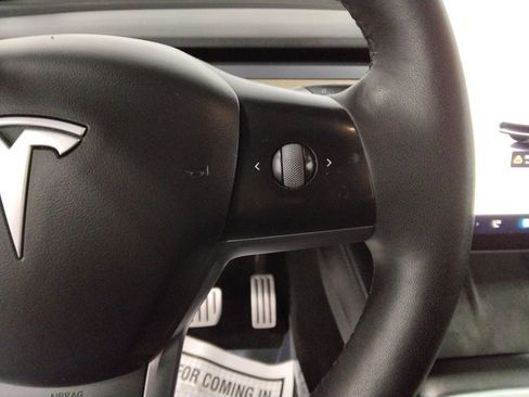 Used 2022 Tesla Model Y Performance image 14