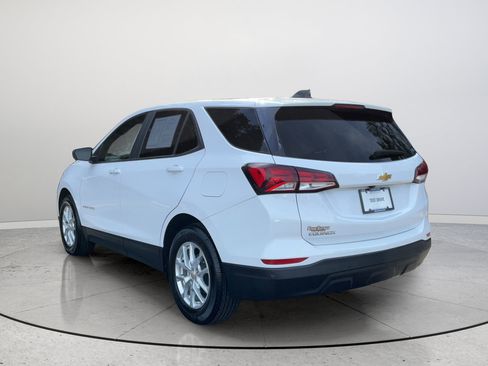 Certified 2024 Chevrolet Equinox LS w/ LS Convenience Package FWD image 9
