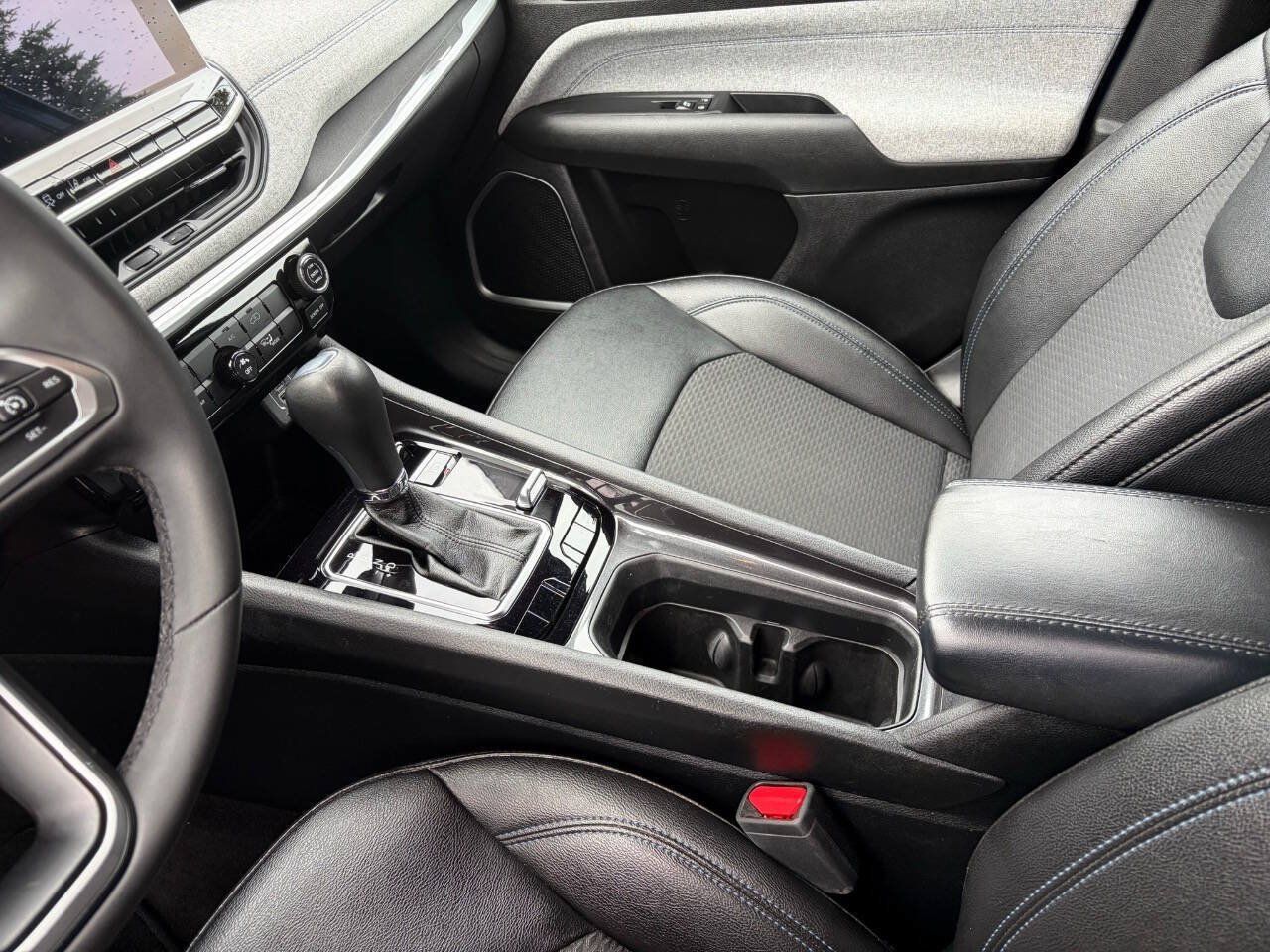 Used 2024 Jeep Compass Latitude AWD/4WD image 23