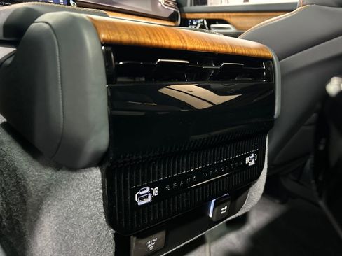 Used 2023 Jeep Grand Wagoneer Series III w/ Rear Seat Video Group 1 image 32