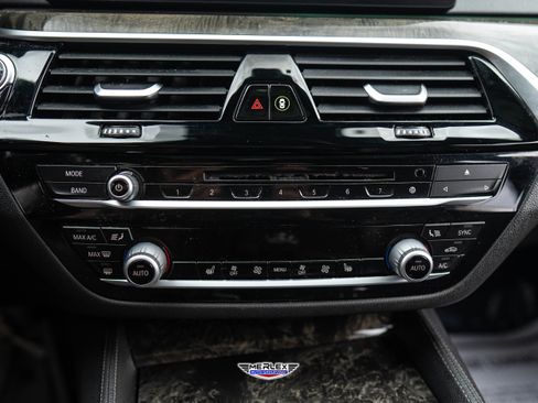 Used 2018 BMW 540i xDrive image 35