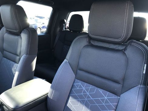 New 2026 Nissan Frontier SV w/ SV Convenience Package AWD/4WD image 21